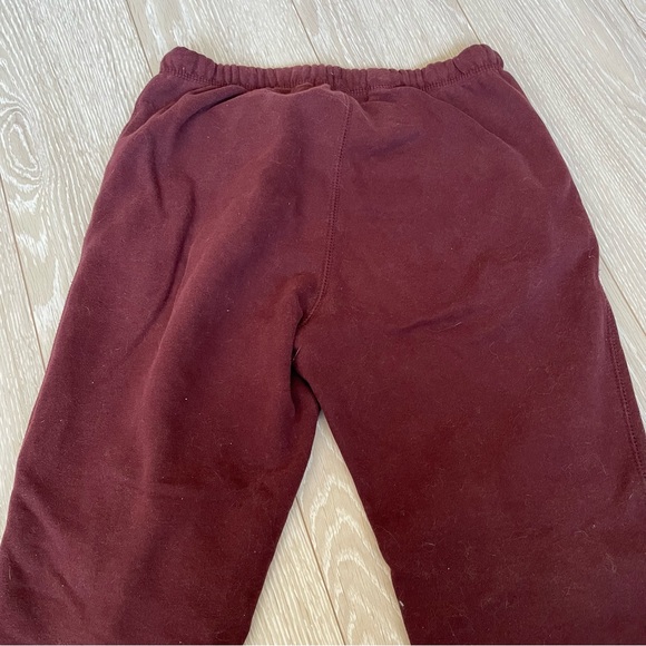 ROOTS slim fit maroon sweatpants XS - Picture 4 of 10